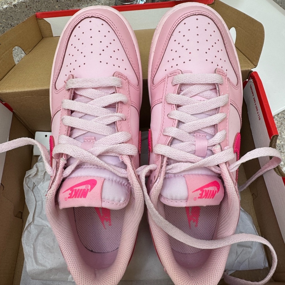 Nike Dunk Low Triple Pink Sneakers - Picture 2 of 7